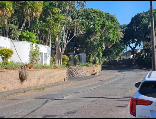 6 BEDROOM HOUSE FOR SALE IN BEVERLEY HILLS